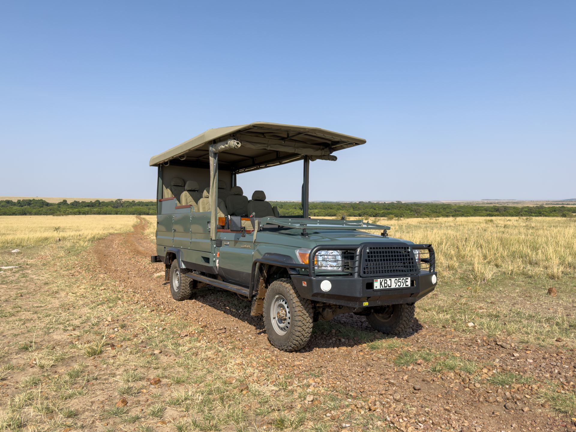 Electric Land Cruiser 79 game viewer conversion in the Maasai Mara